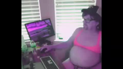 richbuttlonelee online show from July 12, 7:05 pm