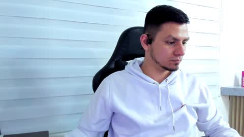  Rick Diesel  online show from February 3, 9:30 am