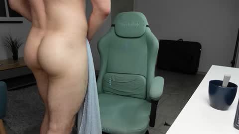 RICKY BECKO online show from October 13, 2:45 pm