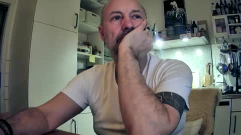 Snapshot of roadrunnerger chatting on February 23, 5:14 pm roadrunnerger online show from February 23, 5:14 pm