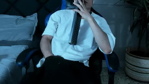 Roan Birkin online show from March 5, 10:17 pm