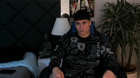 Roan Birkin online show from April 4, 7:44 pm