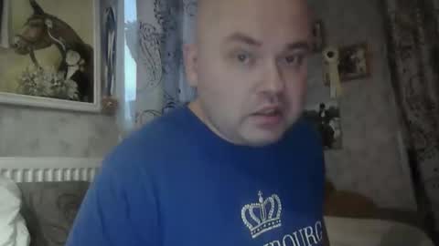 rob18997 online show from November 10, 2:22 pm