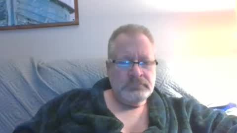 rob872217 online show from February 7, 8:44 am