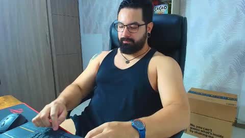 Robby online show from December 3, 11:11 pm