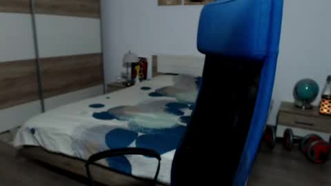 robbyshawz online show from April 17, 4:37 am