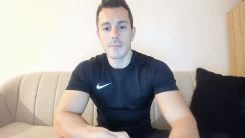 roberto4ever online show from December 11, 6:48 am