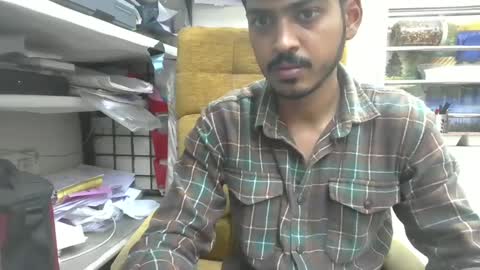 Snapshot of robertsalia220 chatting on January 18, 12:04 pm Robertsalia online show from January 18, 12:04 pm