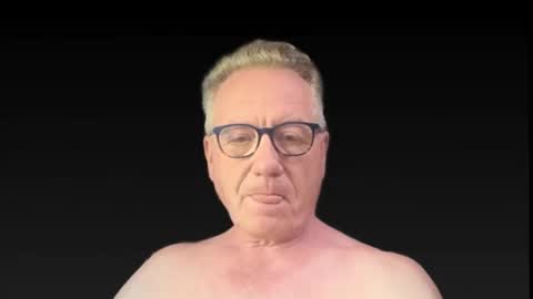 RobertTheRabbit online show from September 20, 11:21 am