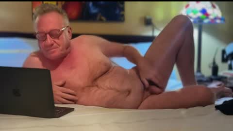 RobertTheRabbit online show from July 28, 7:39 pm