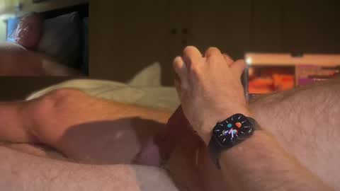 RobertTheRabbit online show from July 27, 8:49 pm