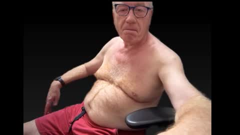 RobertTheRabbit online show from December 18, 3:41 pm