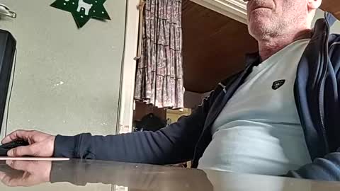 Snapshot of robke1966 chatting on January 8, 10:04 am robke1966 online show from January 8, 10:04 am