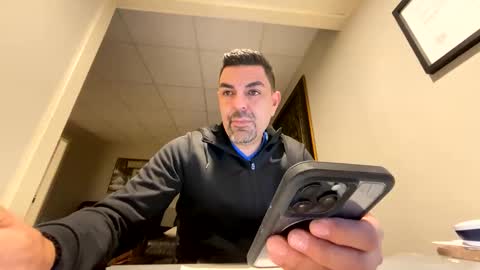 roblatino12 online show from December 8, 11:08 pm