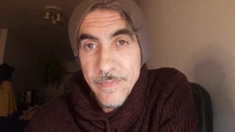 robynhotchilli online show from December 4, 1:56 am