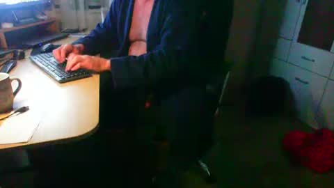 roger_peter online show from March 2, 7:21 am