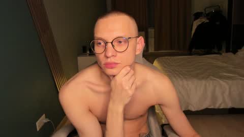 Snapshot of romeo_mercy chatting on January 19, 10:39 pm Romeo online show from January 19, 10:39 pm