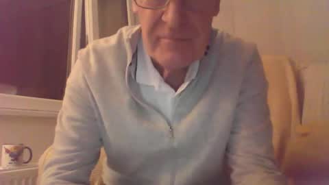 romonaked online show from December 16, 6:04 pm