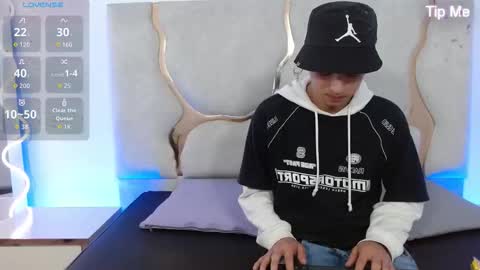  rooy  online show from November 9, 3:32 am