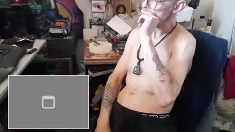roughantuff online show from May 8, 2:39 pm