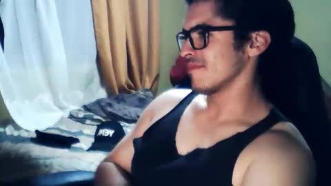 rpaulo25 online show from March 27, 3:43 am