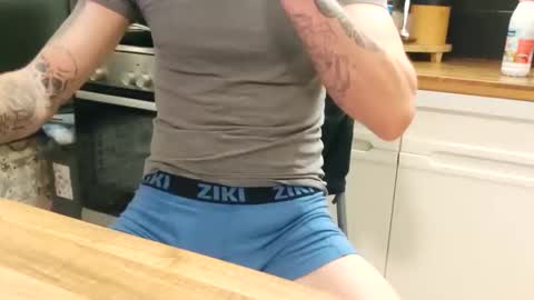 Snapshot of ruan8080 chatting on December 4, 5:33 pm petit cochon online show from December 4, 5:33 pm