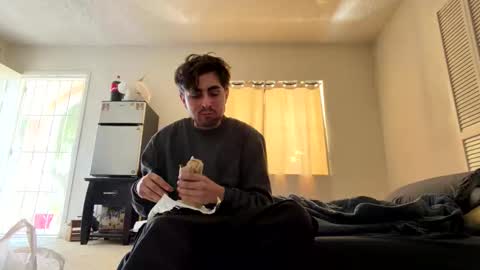 rubenzaragosa09 online show from April 29, 11:00 pm