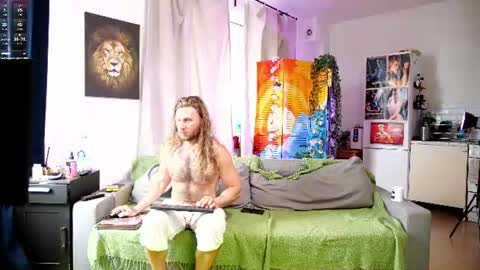 Paul online show from June 16, 7:10 am