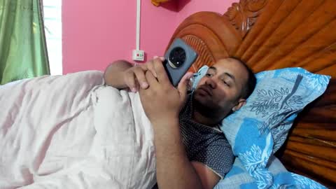 rwb17 online show from December 22, 9:06 am