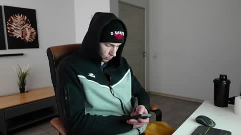 RYAN DOZER online show from March 21, 7:23 am