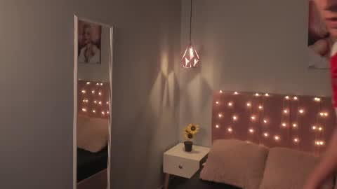 ryan valentino online show from July 22, 1:47 pm