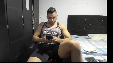 ryan_xc1 online show from October 21, 3:31 am