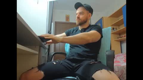 Ryanstone  online show from December 15, 5:04 am