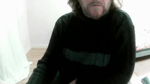 Snapshot of saltimbanquier chatting on March 7, 8:13 am Saltimbanquier  Salt  ou  Banquier  online show from March 7, 8:13 am