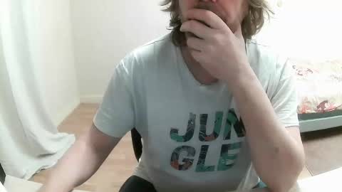 Snapshot of saltimbanquier chatting on January 26, 10:55 am Saltimbanquier  Salt  ou  Banquier  online show from January 26, 10:55 am