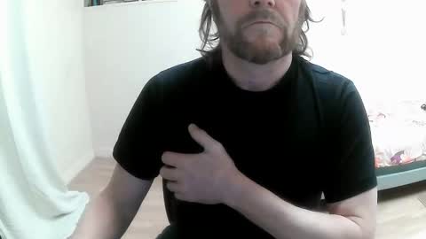 Snapshot of saltimbanquier chatting on January 10, 1:52 pm Saltimbanquier  Salt  ou  Banquier  online show from January 10, 1:52 pm