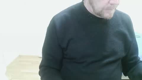 Snapshot of saltimbanquier chatting on October 27, 4:42 pm Saltimbanquier  Salt  ou  Banquier  online show from October 27, 4:42 pm