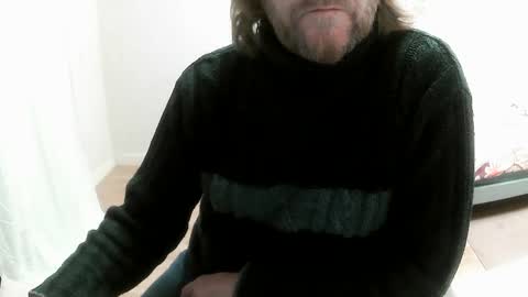 Snapshot of saltimbanquier chatting on March 11, 7:26 am Saltimbanquier  Salt  ou  Banquier  online show from March 11, 7:26 am