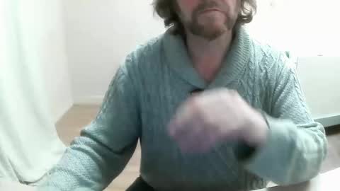 Snapshot of saltimbanquier chatting on December 19, 2:13 pm Saltimbanquier  Salt  ou  Banquier  online show from December 19, 2:13 pm