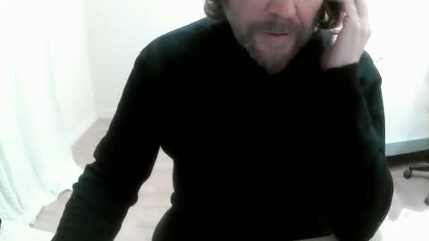 Snapshot of saltimbanquier chatting on December 2, 12:38 pm Saltimbanquier  Salt  ou  Banquier  online show from December 2, 12:38 pm