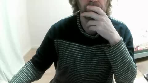 Snapshot of saltimbanquier chatting on January 6, 7:52 am Saltimbanquier  Salt  ou  Banquier  online show from January 6, 7:52 am