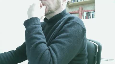 Snapshot of saltimbanquier chatting on September 25, 1:10 pm Saltimbanquier  Salt  ou  Banquier  online show from September 25, 1:10 pm