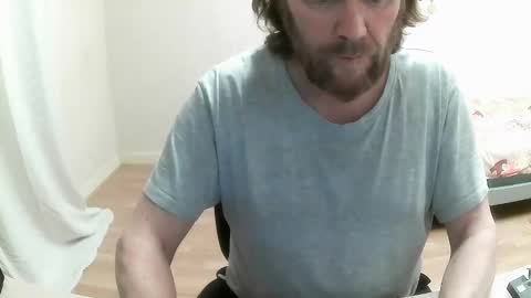 Snapshot of saltimbanquier chatting on January 17, 2:50 pm Saltimbanquier  Salt  ou  Banquier  online show from January 17, 2:50 pm