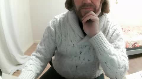 Snapshot of saltimbanquier chatting on January 19, 12:39 pm Saltimbanquier  Salt  ou  Banquier  online show from January 19, 12:39 pm