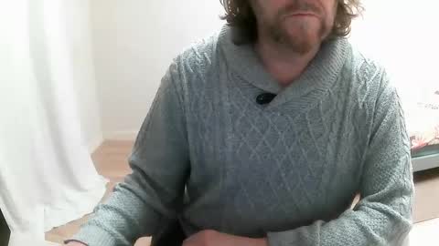 Snapshot of saltimbanquier chatting on February 25, 2:54 pm Saltimbanquier  Salt  ou  Banquier  online show from February 25, 2:54 pm