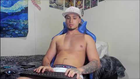 Snapshot of salvatore_dereck chatting on October 7, 1:10 am online show from October 7, 1:10 am