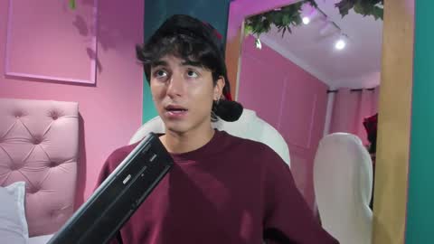 salvatore  online show from December 17, 7:26 pm