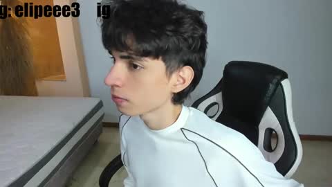 salvatore  online show from February 22, 8:54 pm