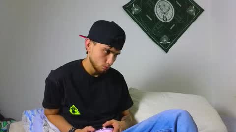 samevansx online show from December 17, 11:22 pm