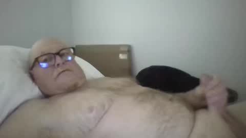 sanager40 online show from December 13, 7:53 pm